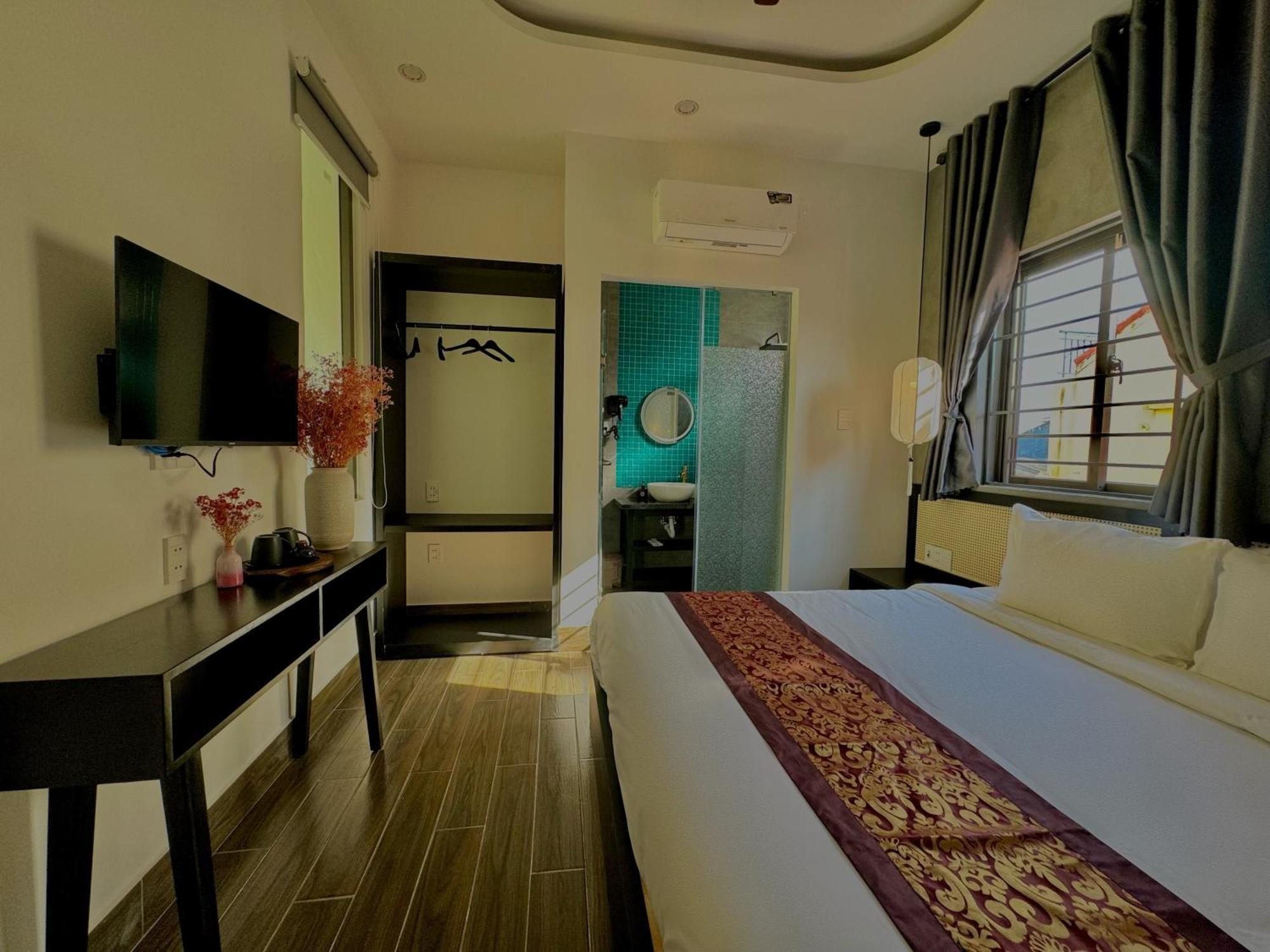 Phố Chợ đêm 3*
