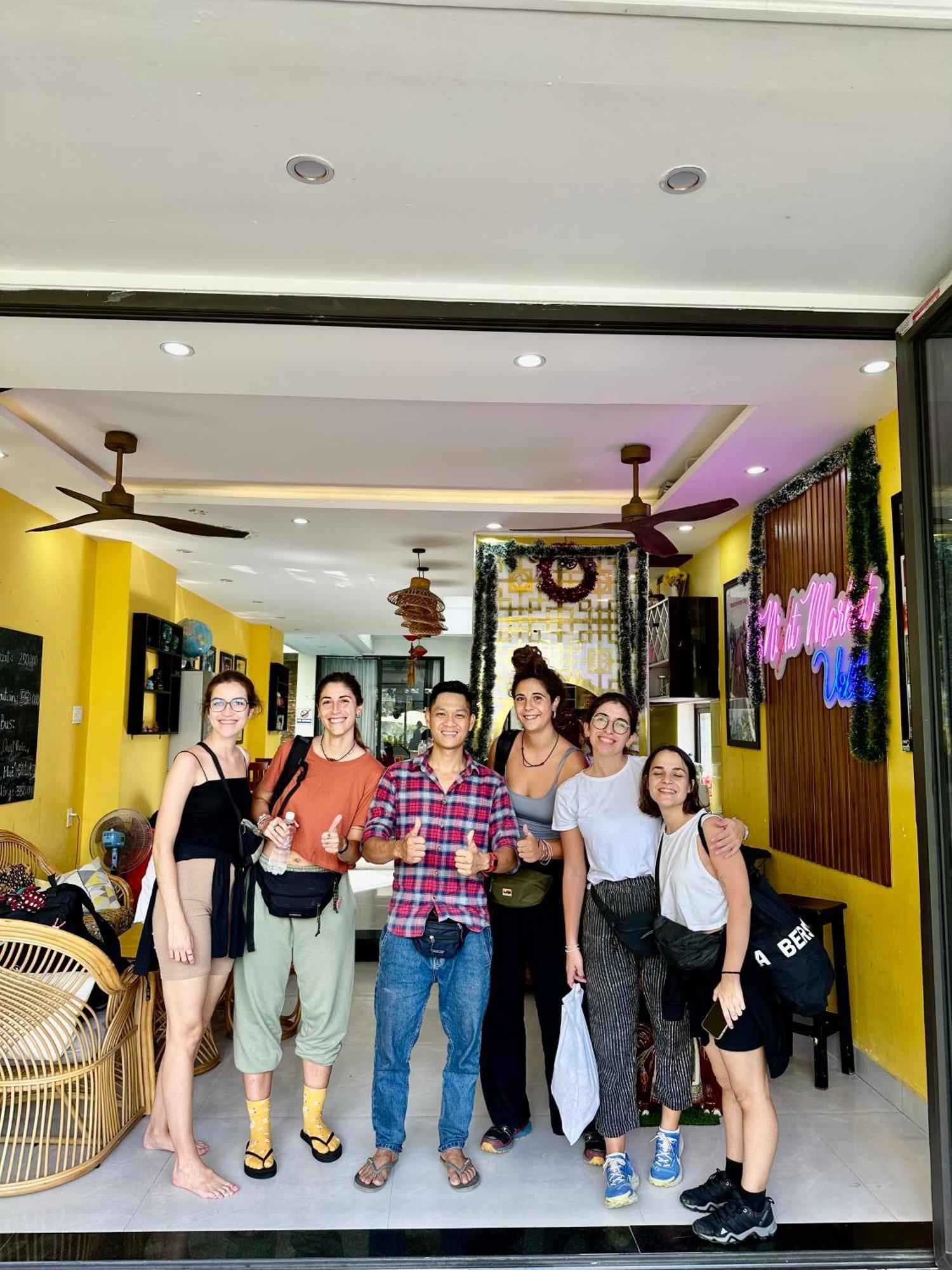 Phố Chợ đêm Hội An